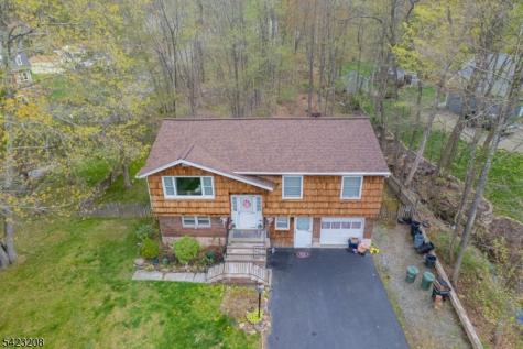 678 Morsetown Road West Milford NJ 07480