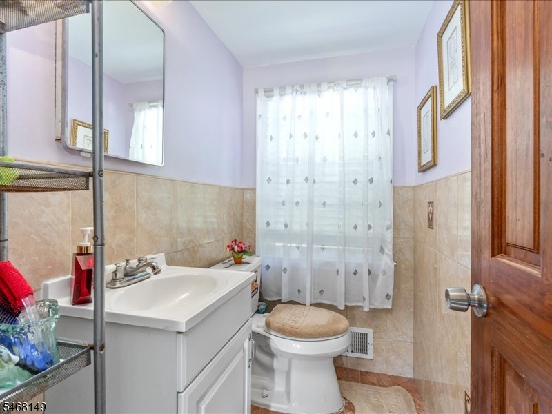 806 Pinewood Road Union NJ 07083