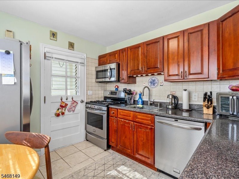 806 Pinewood Road Union NJ 07083