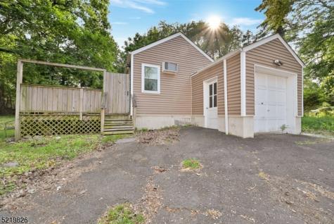 672 Birchwood Drive Wyckoff NJ 07481