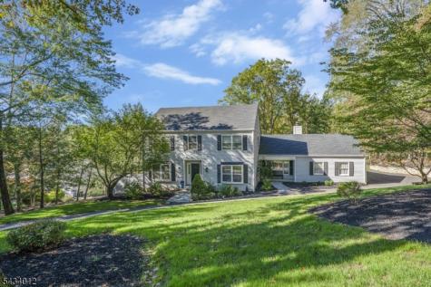 8 Deerwood Trail Warren NJ 07059
