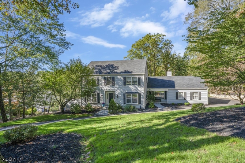 8 Deerwood Trail Warren NJ 07059