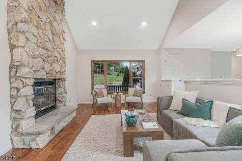 8 Deerwood Trail Warren NJ 07059