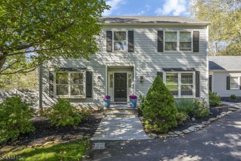 8 Deerwood Trail Warren NJ 07059