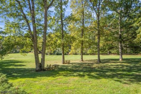 8 Deerwood Trail Warren NJ 07059