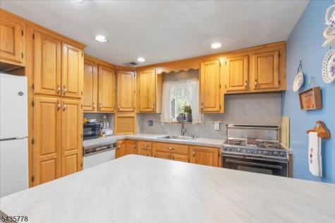 61 Beech Street Woodbridge NJ 08863