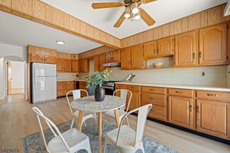 765 Chase Avenue Lyndhurst NJ 07071