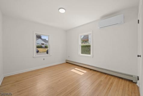 765 Chase Avenue Lyndhurst NJ 07071