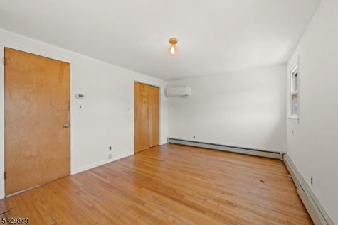 765 Chase Avenue Lyndhurst NJ 07071