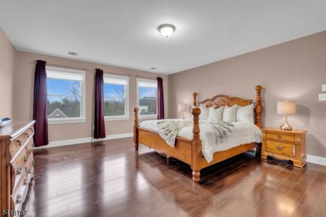 4 Dumont Court Bridgewater NJ 08807
