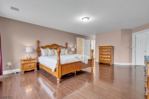 4 Dumont Court Bridgewater NJ 08807