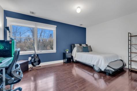 4 Dumont Court Bridgewater NJ 08807