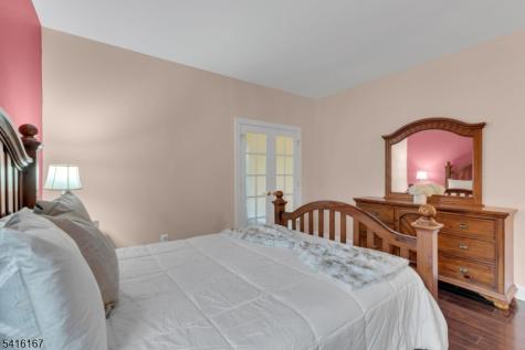 4 Dumont Court Bridgewater NJ 08807