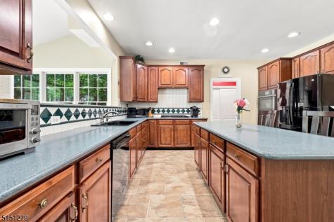 39 Ascot Drive Washington NJ 07853