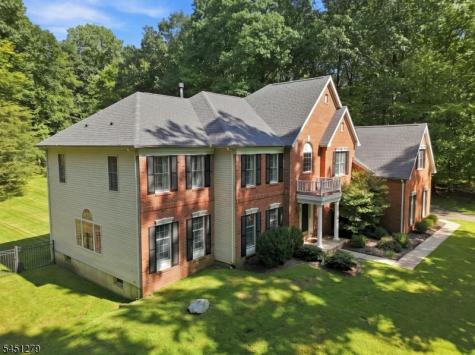 39 Ascot Drive Washington NJ 07853