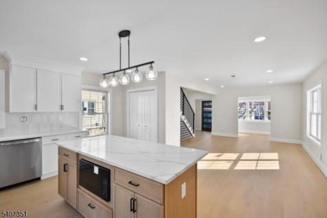 715 Stuyvesant Avenue Lyndhurst NJ 07071