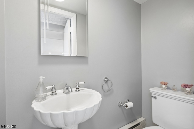 65 Springbrook Road Livingston NJ 07039