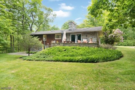 235 Brook Valley Road Montville NJ 07082