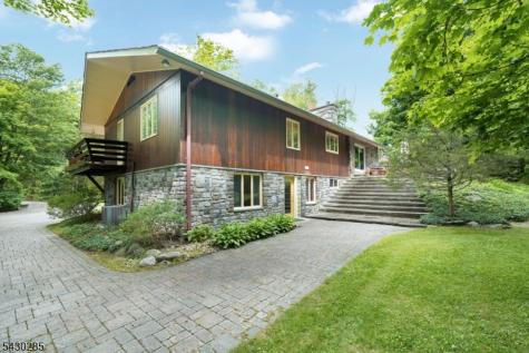 235 Brook Valley Road Montville NJ 07082