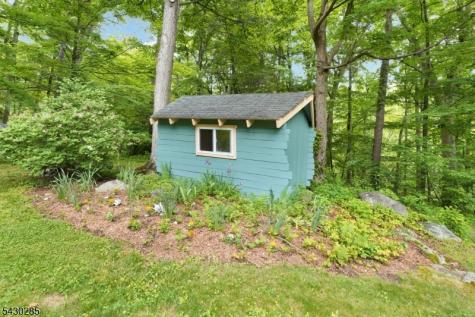 235 Brook Valley Road Montville NJ 07082