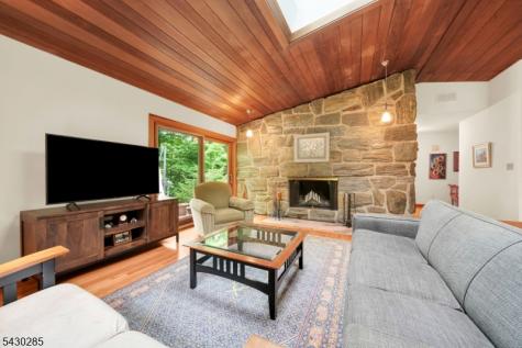 235 Brook Valley Road Montville NJ 07082