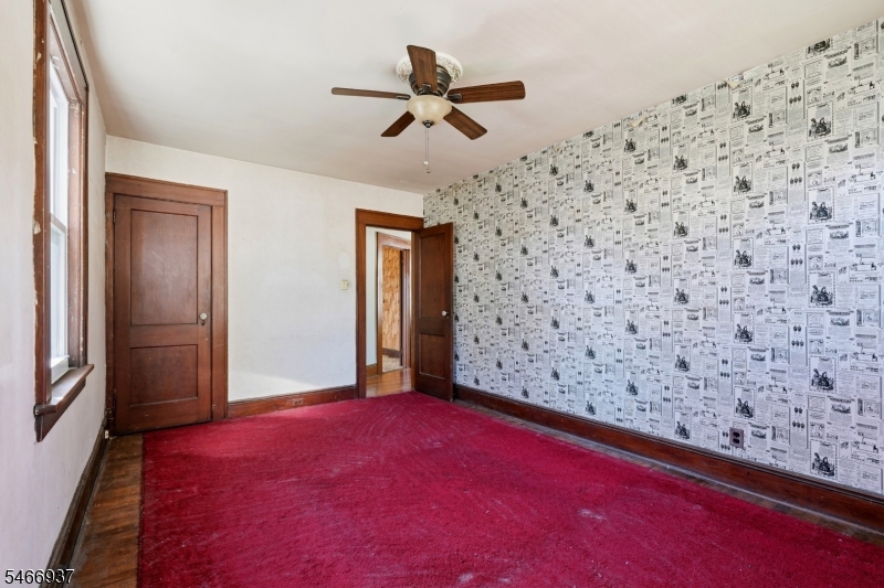 428 E 4th Avenue Roselle NJ 07203