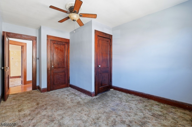 428 E 4th Avenue Roselle NJ 07203