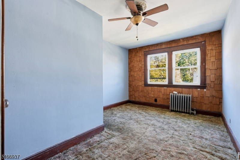 428 E 4th Avenue Roselle NJ 07203
