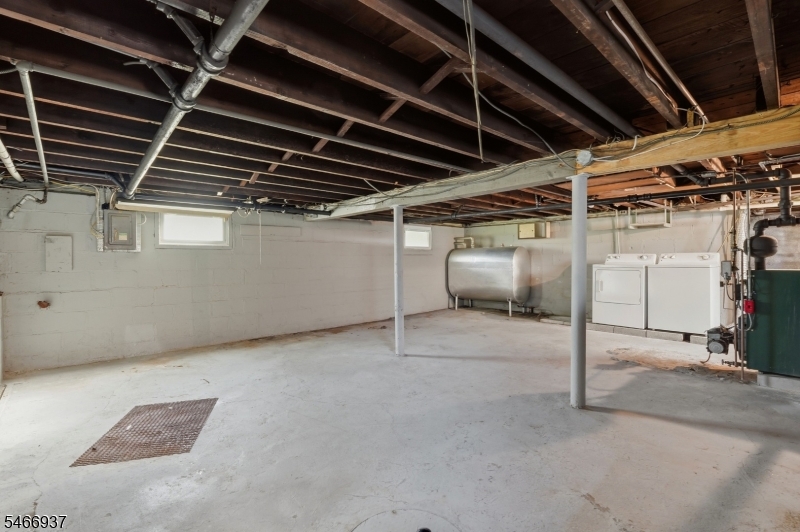 428 E 4th Avenue Roselle NJ 07203
