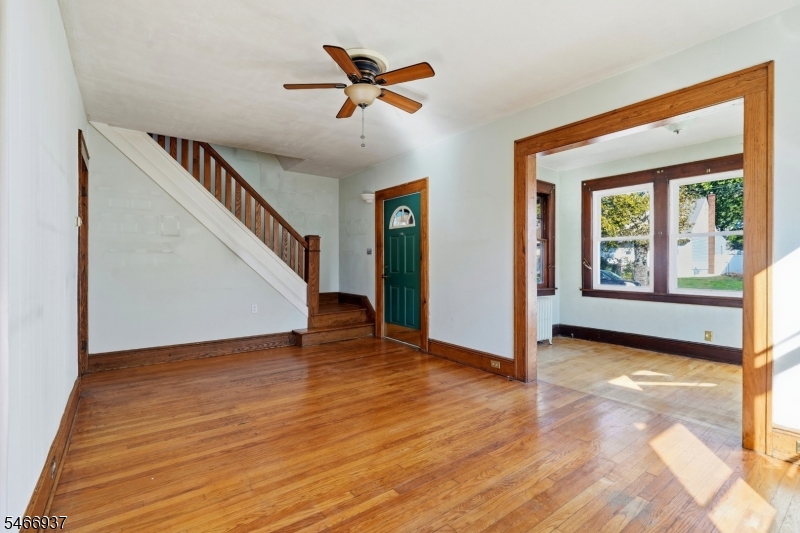 428 E 4th Avenue Roselle NJ 07203