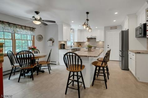 20 Lark Lane Jefferson NJ 07438
