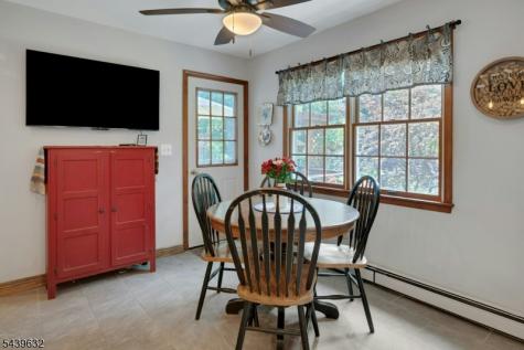 20 Lark Lane Jefferson NJ 07438