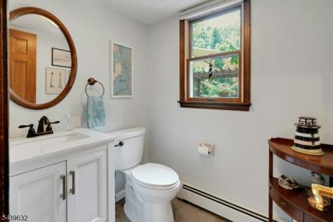 20 Lark Lane Jefferson NJ 07438