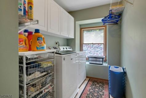20 Lark Lane Jefferson NJ 07438