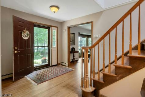 20 Lark Lane Jefferson NJ 07438