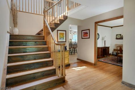 20 Lark Lane Jefferson NJ 07438