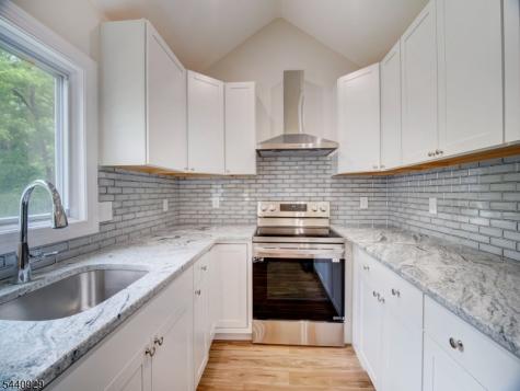 8 Britton Road Delaware NJ 08559