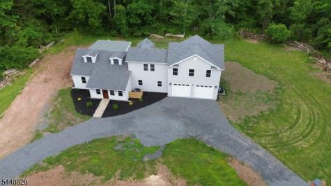 8 Britton Road Delaware NJ 08559