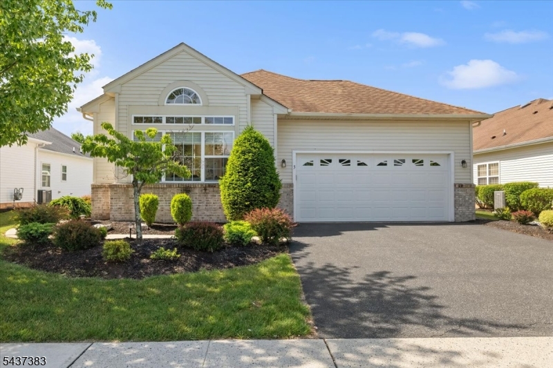 3 Daulton Drive Franklin NJ 08873