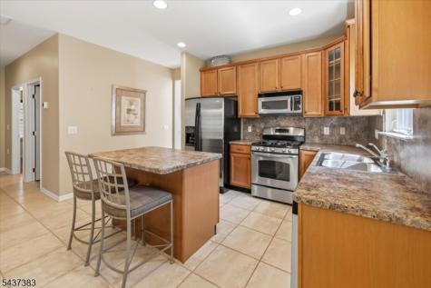 3 Daulton Drive Franklin NJ 08873