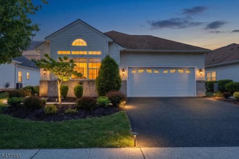 3 Daulton Drive Franklin NJ 08873