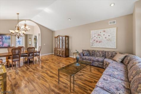 3 Daulton Drive Franklin NJ 08873