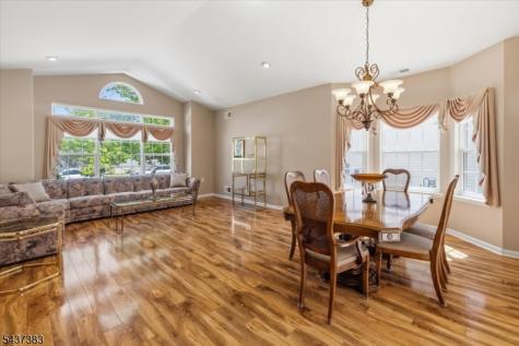 3 Daulton Drive Franklin NJ 08873