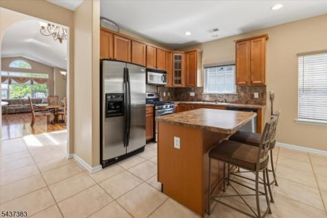 3 Daulton Drive Franklin NJ 08873