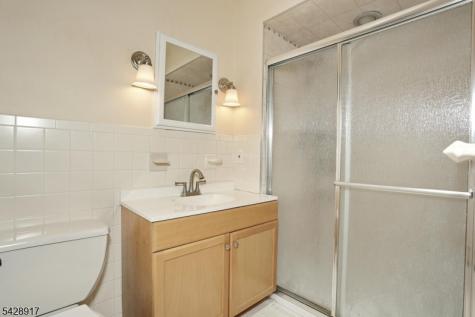 544 Hague Court Oradell NJ 07649