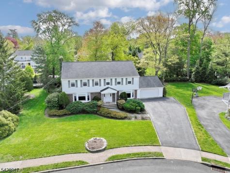 544 Hague Court Oradell NJ 07649
