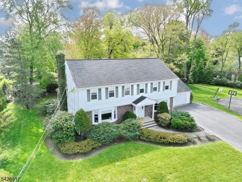544 Hague Court Oradell NJ 07649