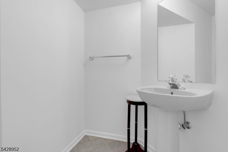 4 Leigh Road Hillsborough NJ 08844