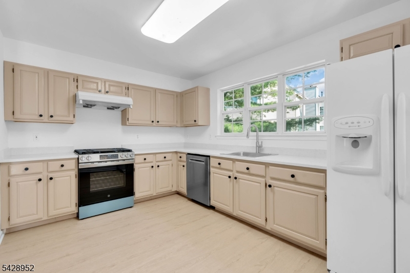 4 Leigh Road Hillsborough NJ 08844
