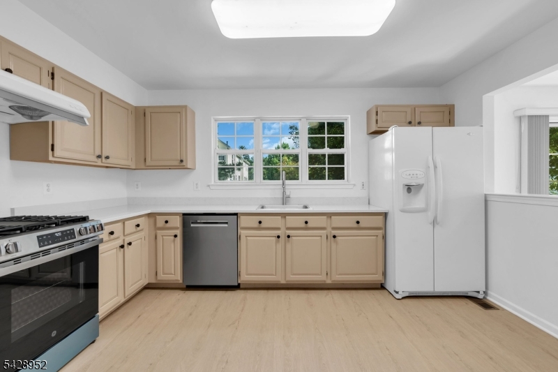 4 Leigh Road Hillsborough NJ 08844